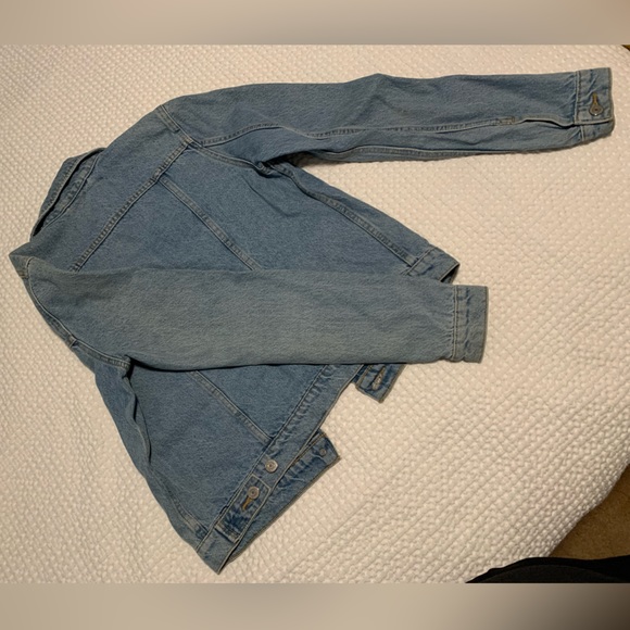 Levi’s jean jacket - Picture 2 of 5